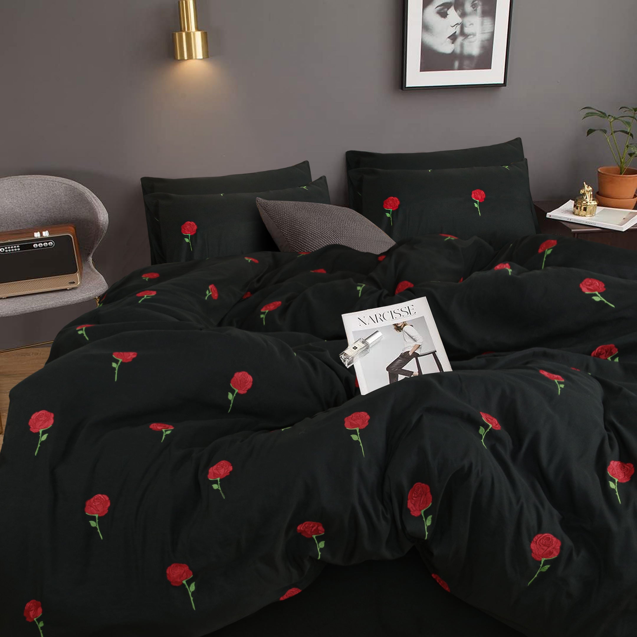 Romantic Roses - Embroidered 6-Piece Duvet Cover Set