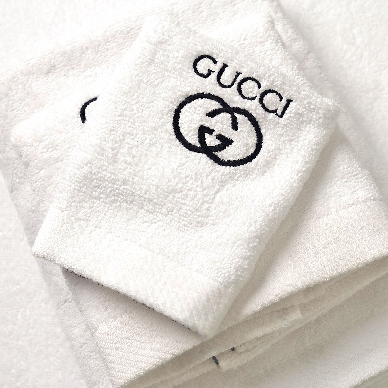 3 Pcs Gucci Embroidered Towel Set